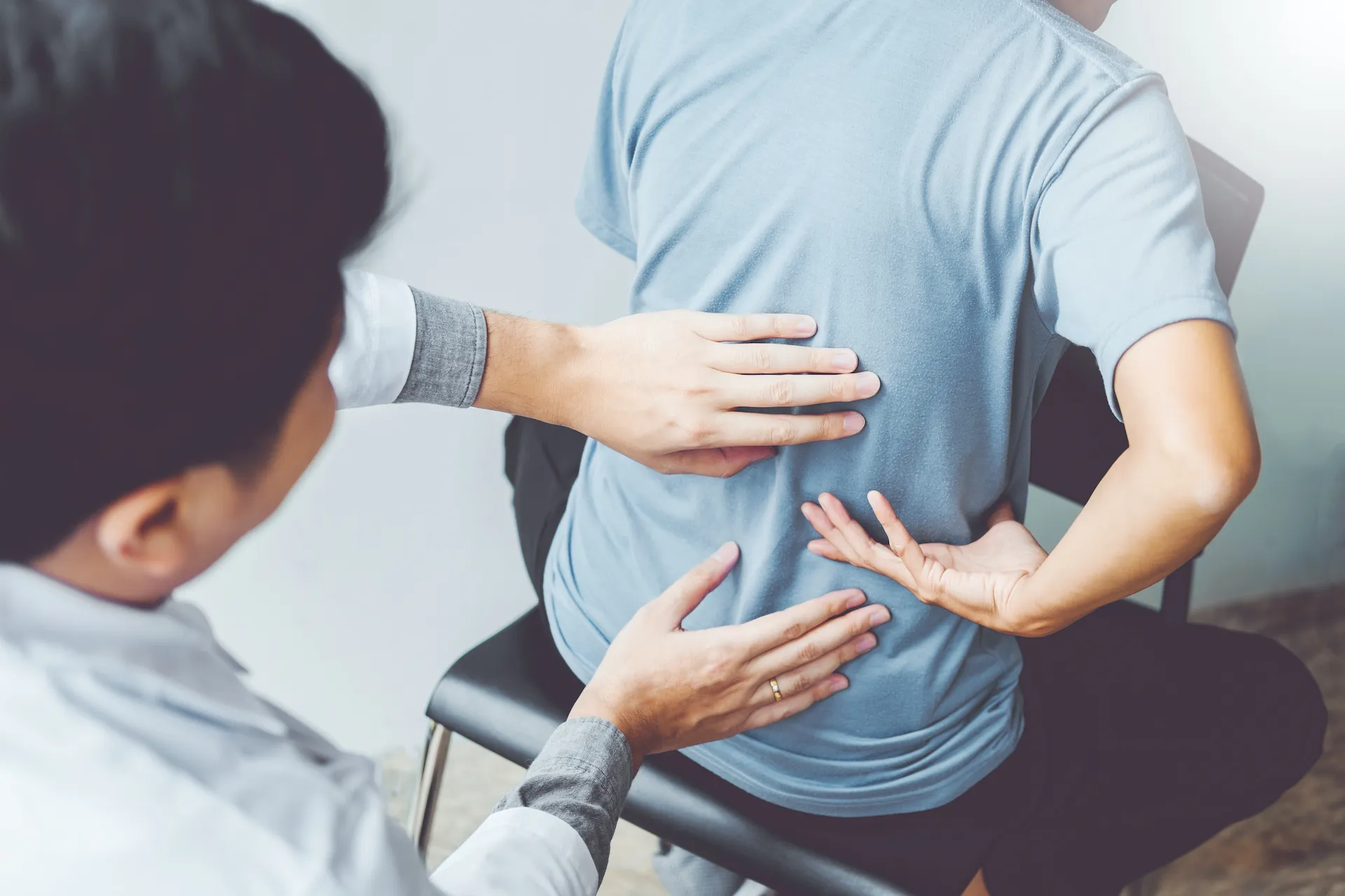 Seeing a Spine Doctor? How to Prepare and What Questions to Ask - Tracy ...